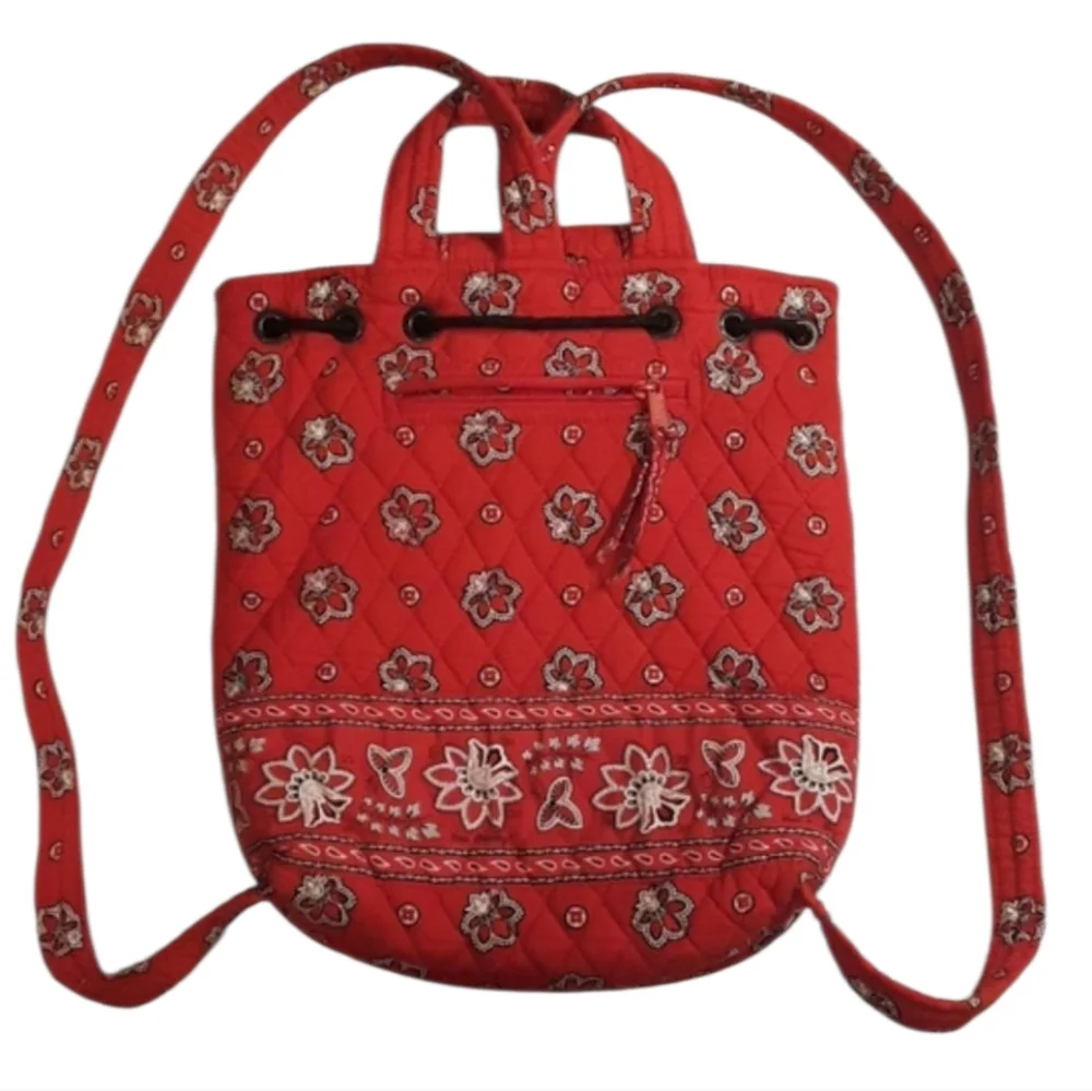 Vera Bradley Medium Red Flowered Backpack.⚘️